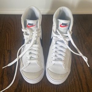 Nike Kids' Grade School Blazer Mid '77 Sneakers